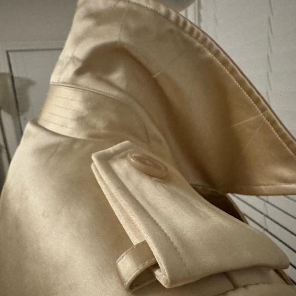 KHAITE Jaden Satin Trench Coat Size 6 NWT - Picture 9 of 10